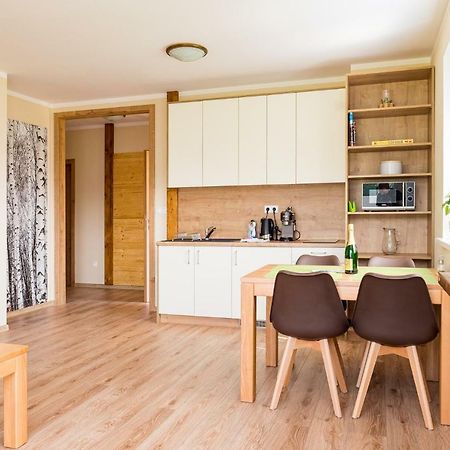 Elejan Apartamento Bešeňová Exterior foto