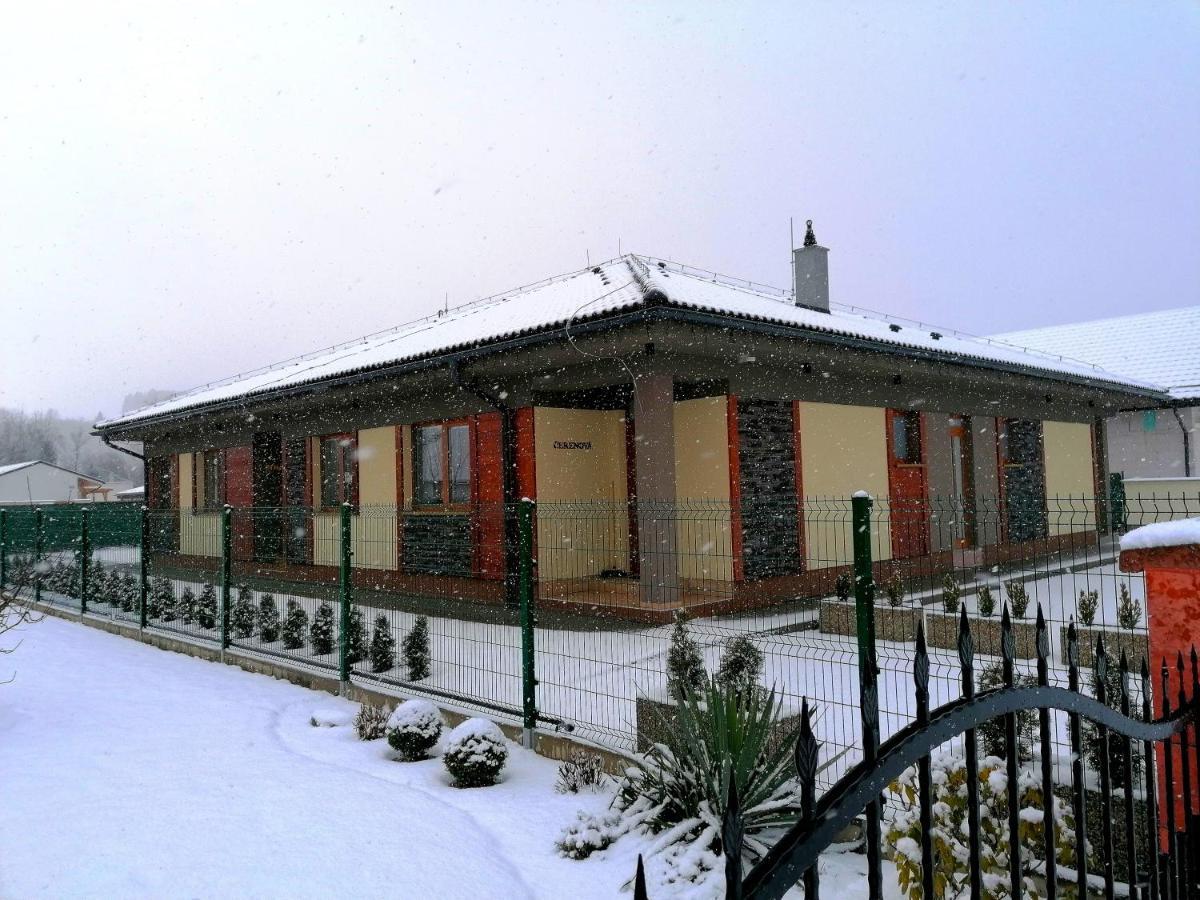 Elejan Apartamento Bešeňová Exterior foto