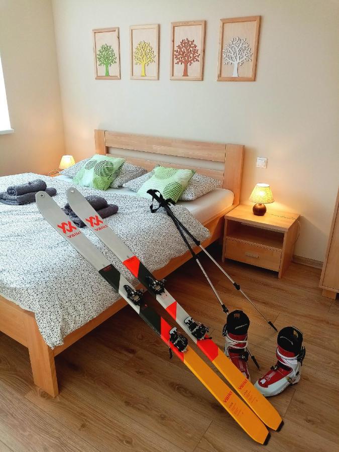 Elejan Apartamento Bešeňová Exterior foto