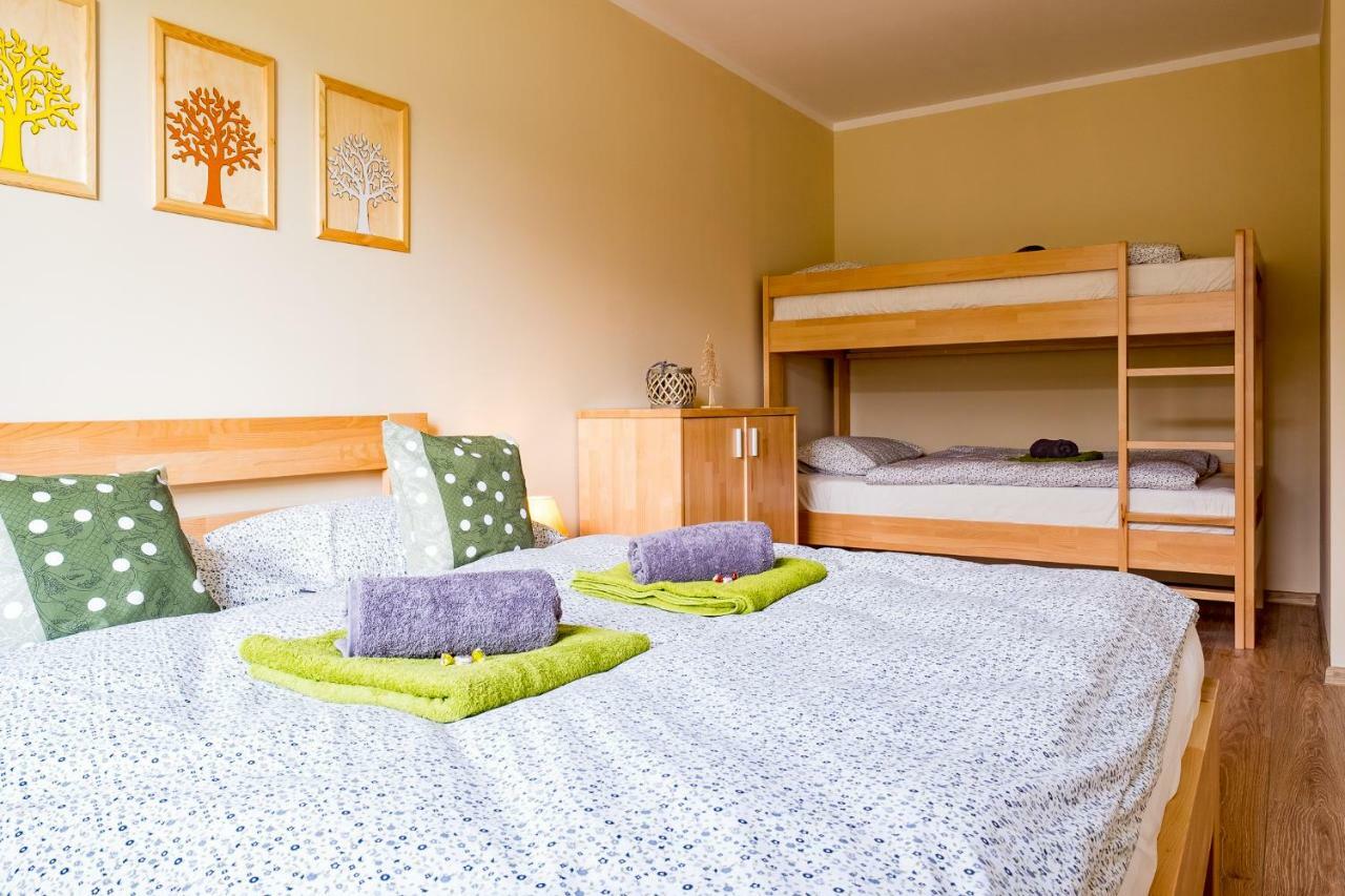Elejan Apartamento Bešeňová Exterior foto