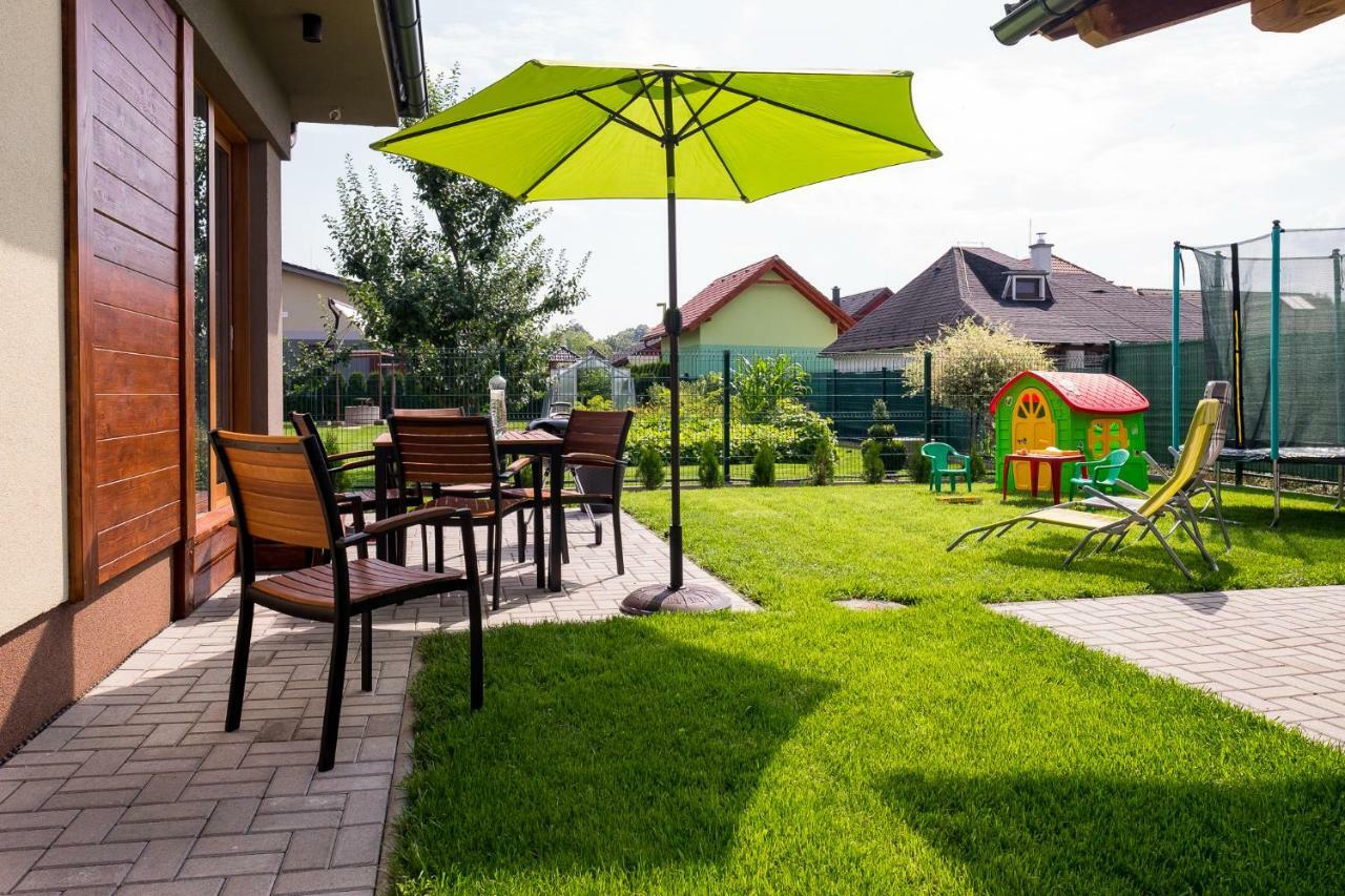 Elejan Apartamento Bešeňová Exterior foto