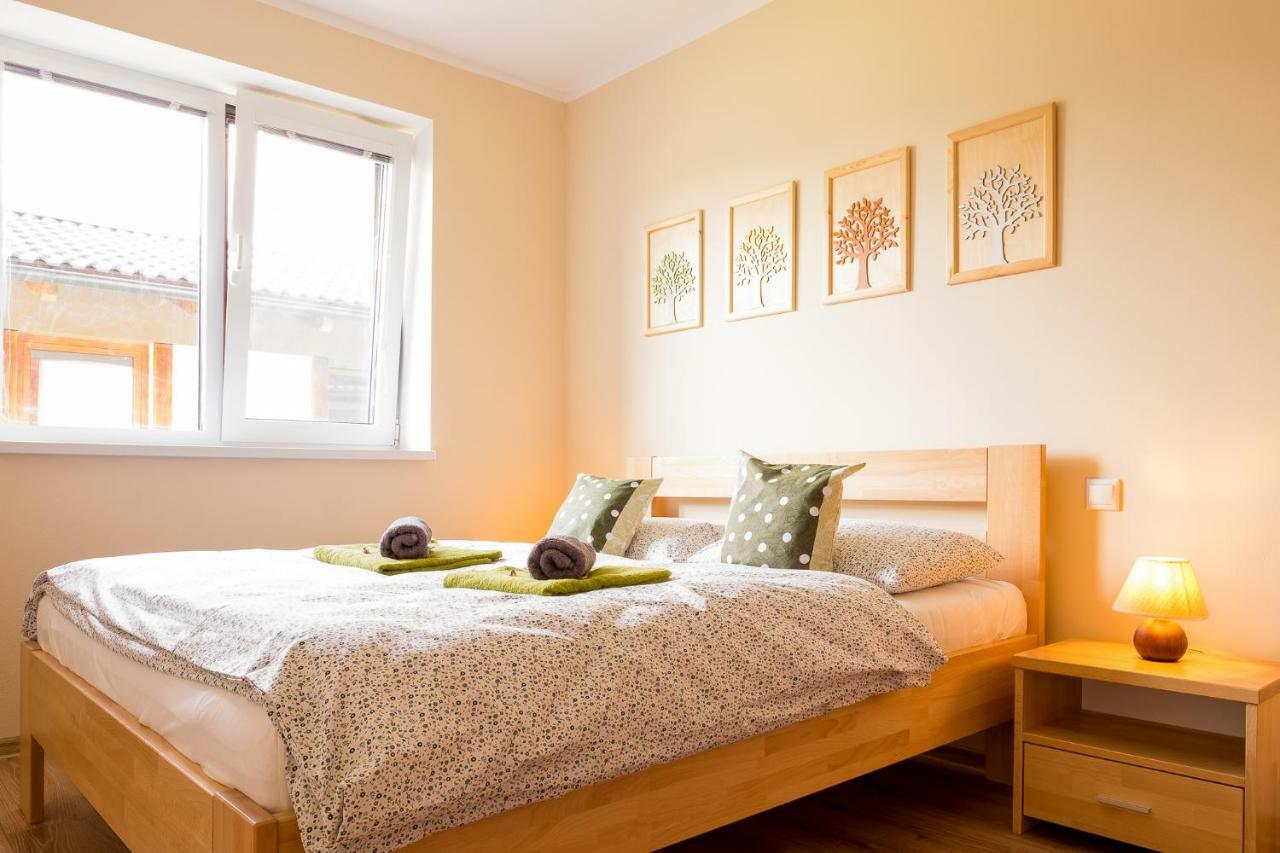 Elejan Apartamento Bešeňová Exterior foto