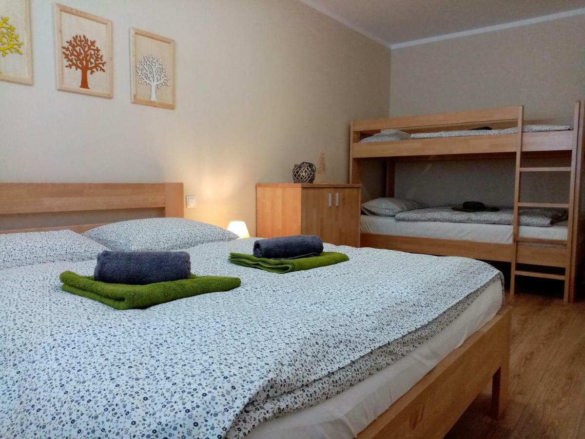 Elejan Apartamento Bešeňová Exterior foto