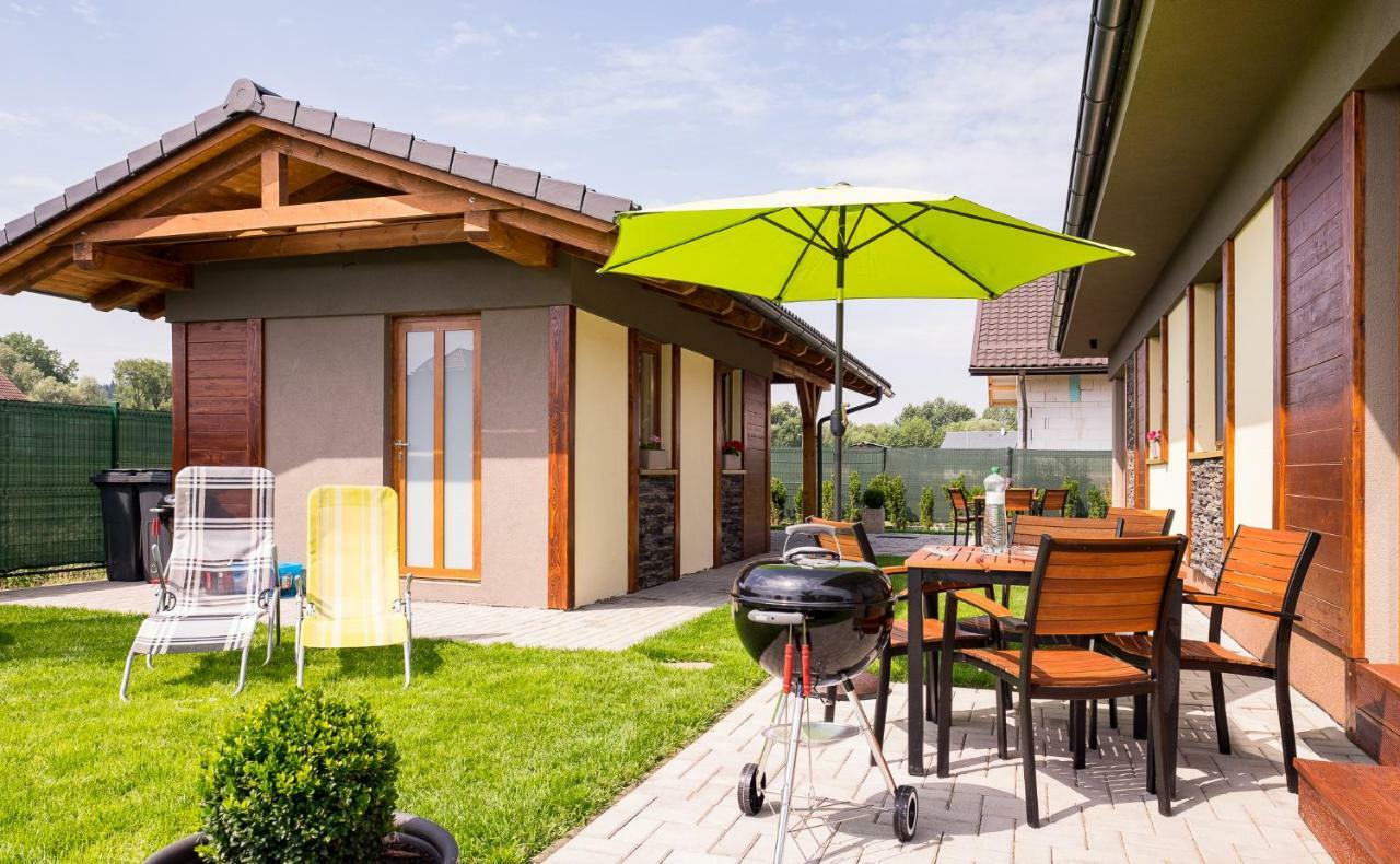 Elejan Apartamento Bešeňová Exterior foto