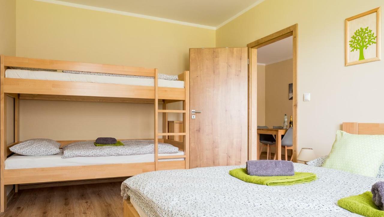 Elejan Apartamento Bešeňová Exterior foto