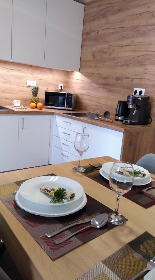 Elejan Apartamento Bešeňová Exterior foto